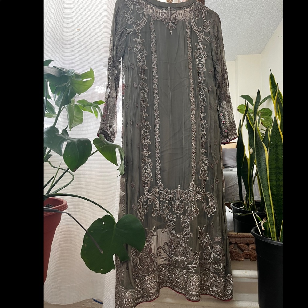 Pakistani 3 Piece - image 2